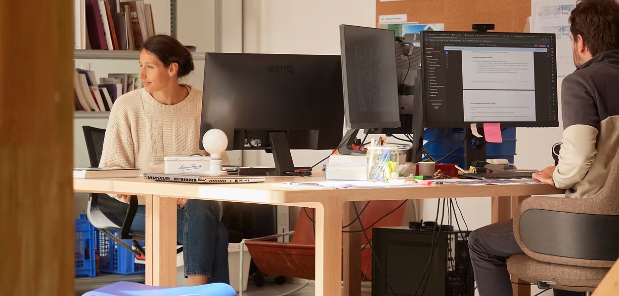 Architecte de Lantoki au travail dans l’atelier